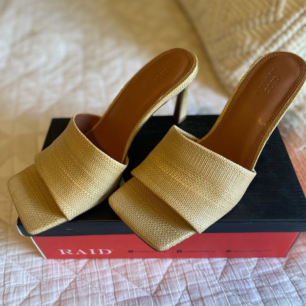 ASOS design heeled mules. Never worn outside !